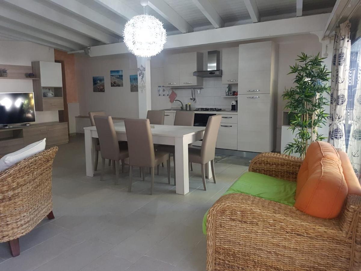 Villa Relax Sul Mare ガリポリ エクステリア 写真